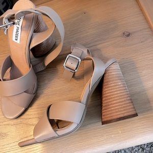 Steven Madden Nude Heels